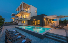 Villa LUNA holiday home